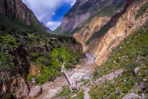 Arequipa: Tour di 2 giorni con trekking nel Canyon del Colca
