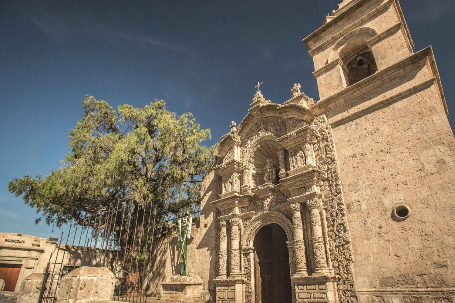 Arequipa: City Tour and Santa Catalina Monastery