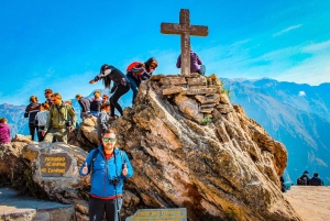 Arequipa: Colca Canyon Photo Tour with Condors & Springs