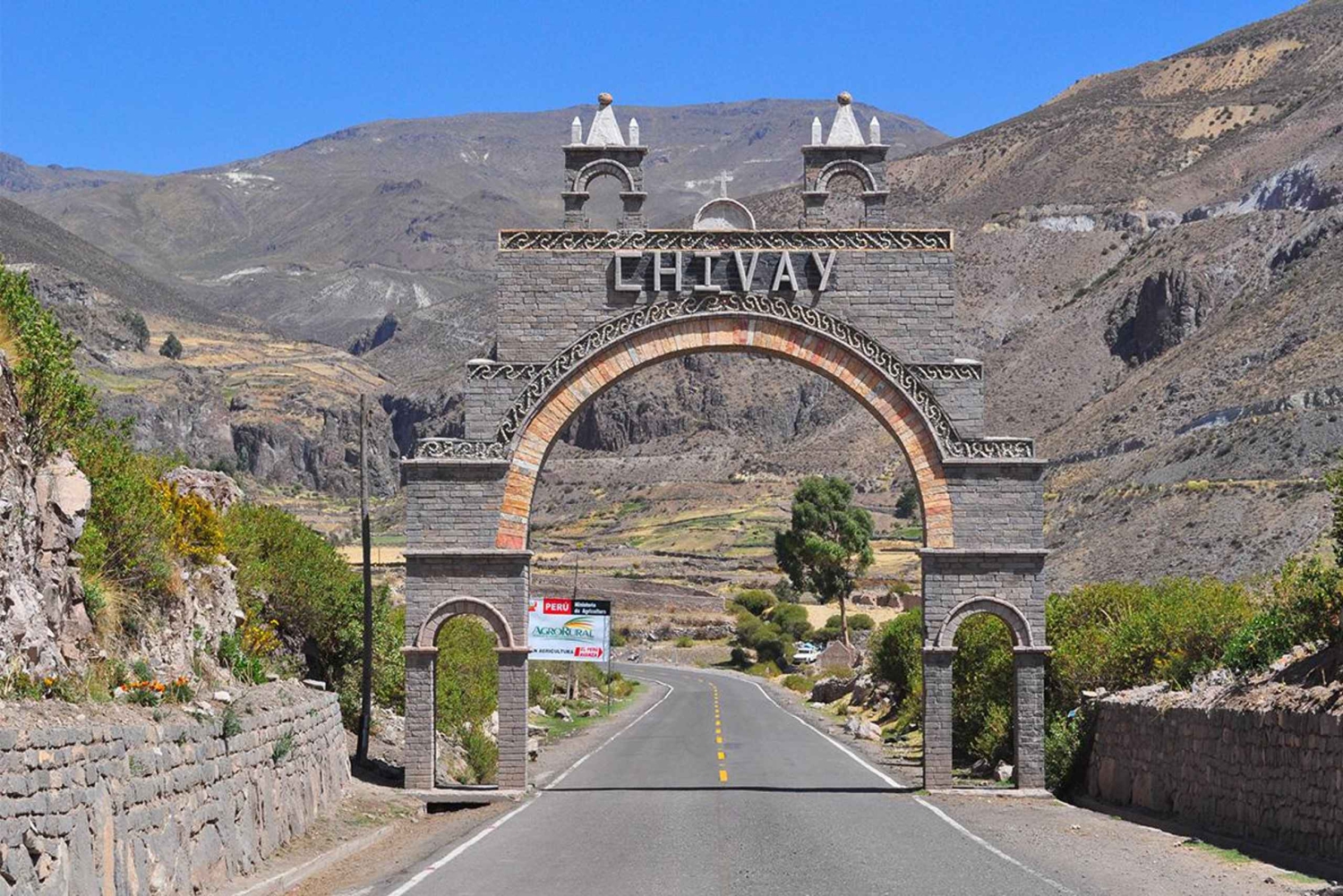 Arequipa: Fullday Colca Canyon + Lunch + Transfer to Puno