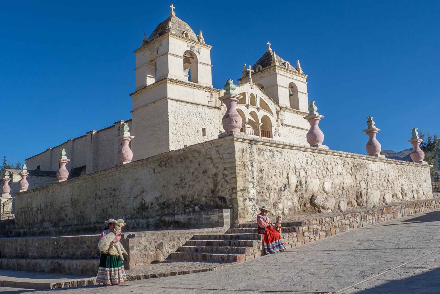 Arequipa: Fullday Colca Canyon + Lunch + Transfer to Puno