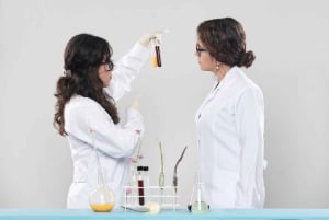 Arequipa: Experimente o laboratório de corantes naturais no CILQ