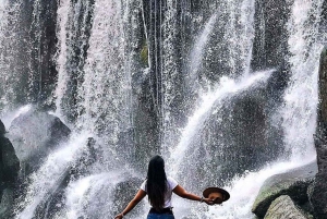 アレキパ：ピロネスの滝と市内プライベートウォーキングツアーをご案内いたします