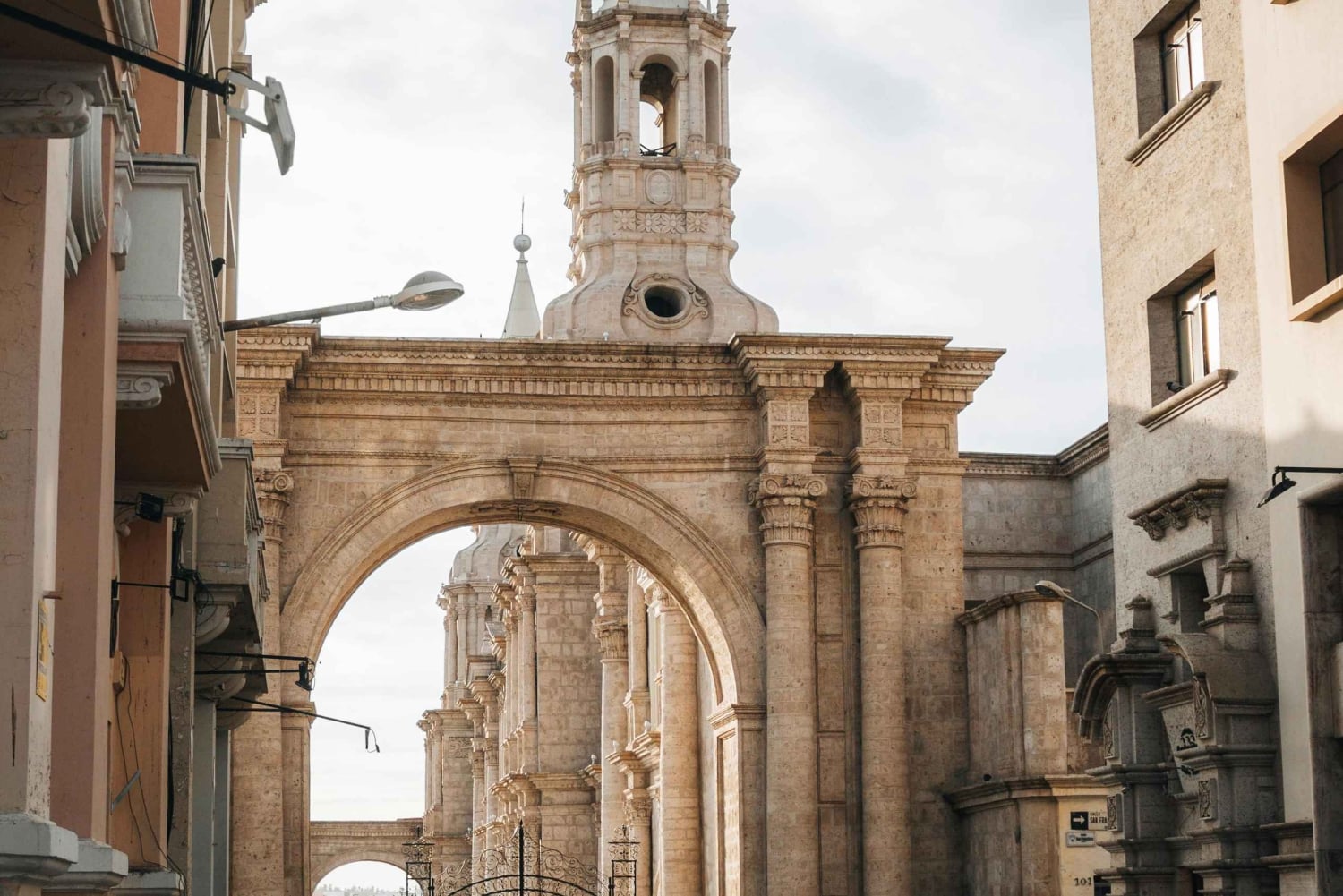 Arequipa: Walk through the Historic Center of the City