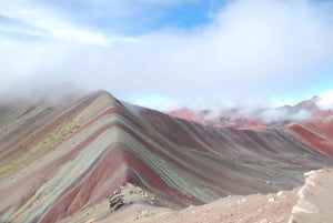 ATV-tur i Rainbow Mountain og Red Valley med mat