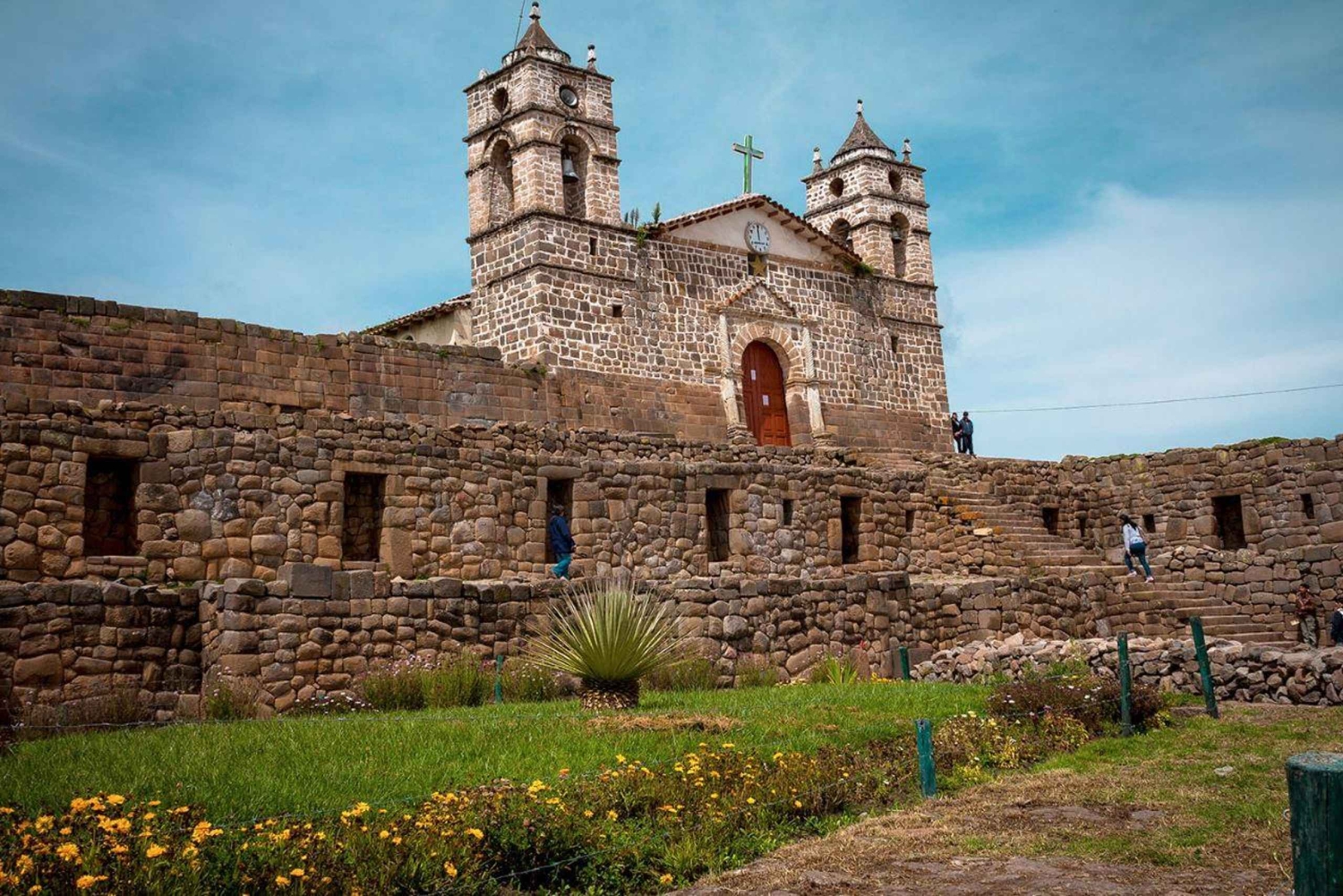 Ayacucho: Koloniala tempel | Altartavlor och arkitektur | Koloniala tempel | Altartavlor och arkitektur