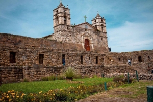 Ayacucho: Koloniala tempel | Altartavlor och arkitektur | Koloniala tempel | Altartavlor och arkitektur