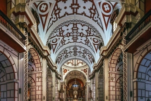 Ayacucho: Koloniala tempel | Altartavlor och arkitektur | Koloniala tempel | Altartavlor och arkitektur