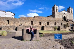 Ayacucho: Udflugt til Vilcashuamán og Pumacocha