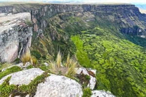 Ayacucho: Tour zum Puncupata-Abgrund