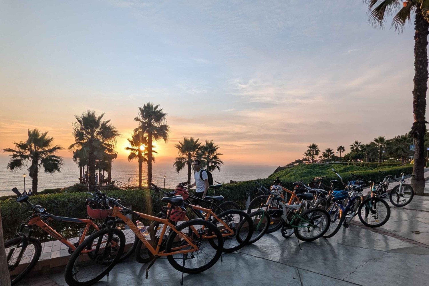 Bike tour Miraflores Barranco Huaca Pucllana