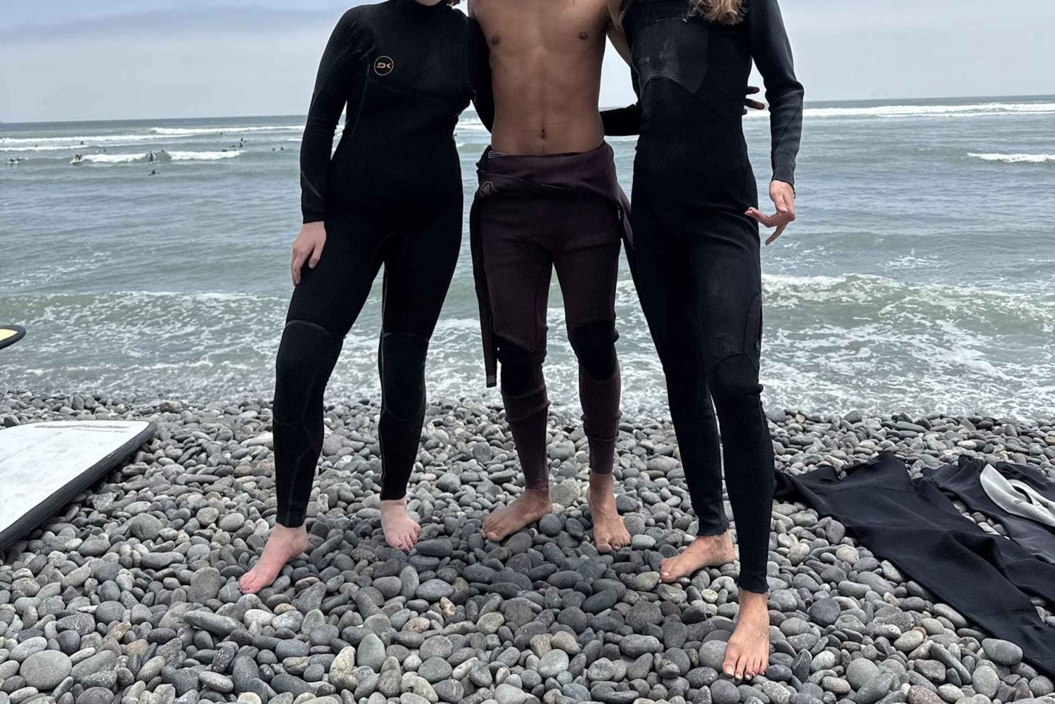 Clase de surf económica - Todo el equipo incluido