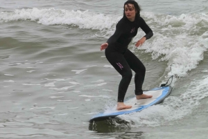Clase de surf económica - Todo el equipo incluido