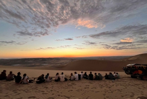 Buggy-tur i Huacachina-ørkenen, solnedgang og sandboarding