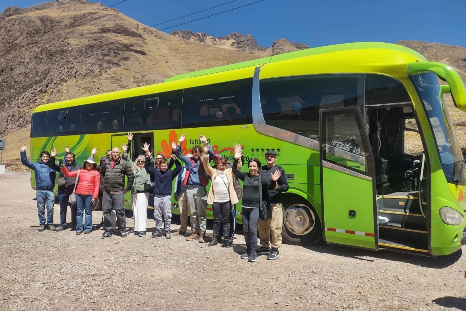Bus de Puno a Cusco : Bus Turístico Ruta del Sol Puno Cusco