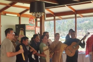 Ônibus Puno Cusco com almoço buffet