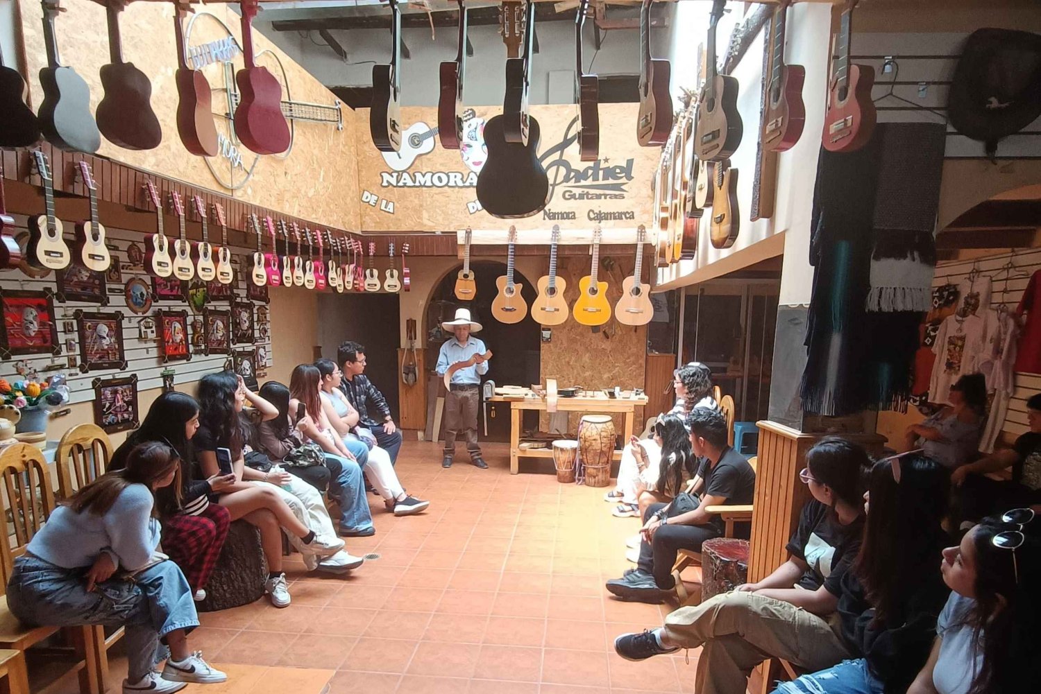 Cajamarca: Tur til Namora-dalen + guitarworkshop og Laguna San Nicolás
