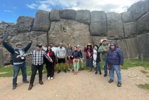 Cusco: Halvdagsutflykt med Sacsayhuaman och Q'enco