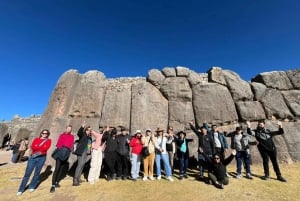 Cusco: Halvdagsutflykt med Sacsayhuaman och Q'enco