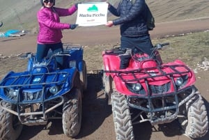 ATV四輪バイクで行くカラフルな山のツアー - ポルトガル語ガイド付き