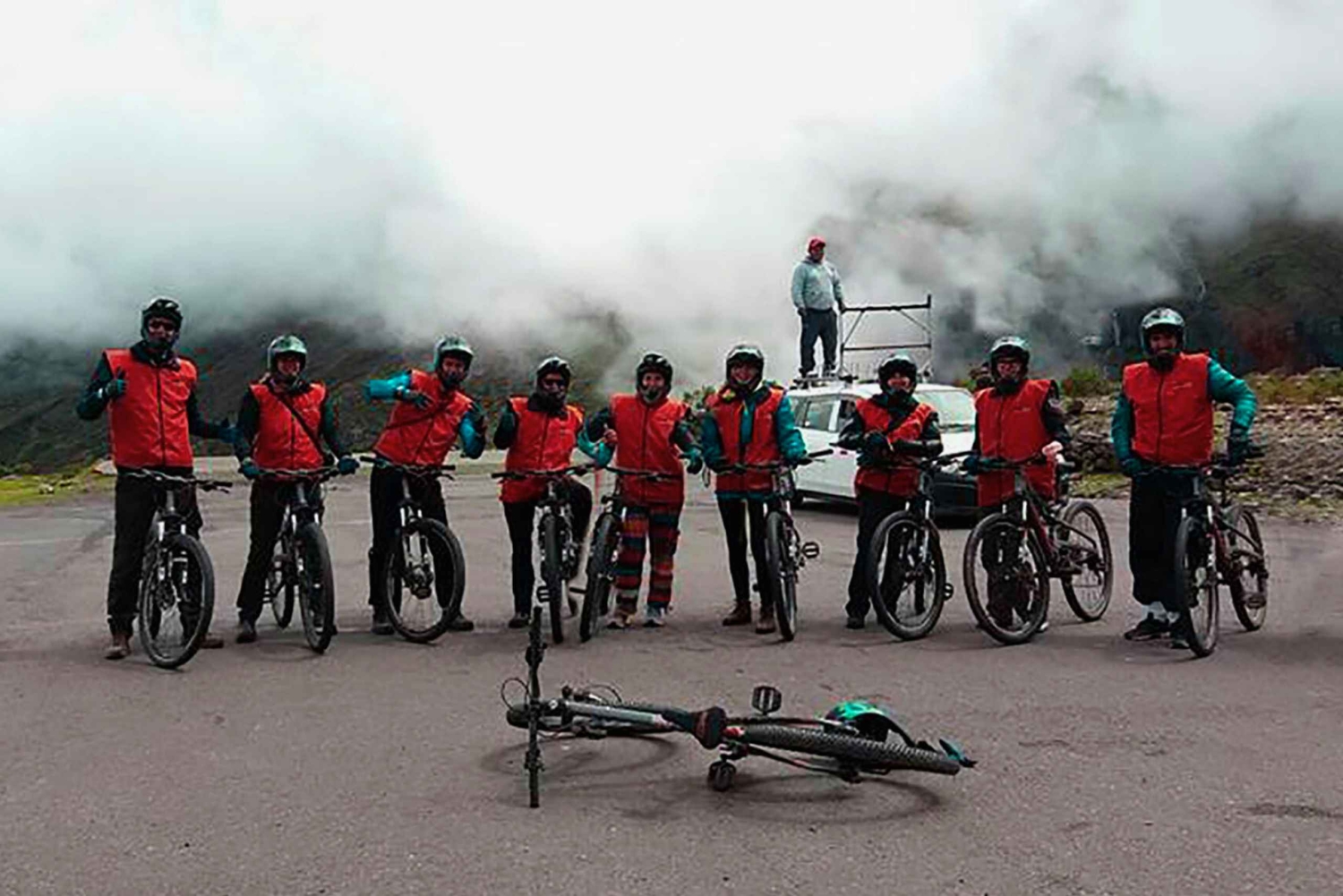 Cusco: 2-Day Biking, Rafting, Zipline & Jungle Capsule