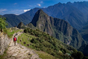 Cusco: 2-Day Machu Picchu Tour: Explore an Affordable Travel