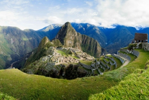 Cusco: 4 päivän vaellus Machu Picchuun junalla paluuseen