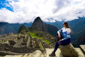 Cusco: 4 päivän vaellus Machu Picchuun junalla paluuseen