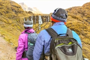 Cusco: Trekking di 4 giorni a Lares per Machu Picchu con treno panoramico
