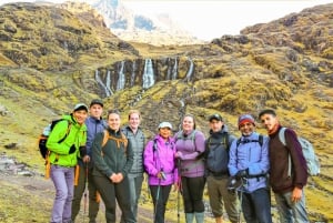 Cuzco: Excursión de 4 días de Lares a Machu Picchu con tren panorámico