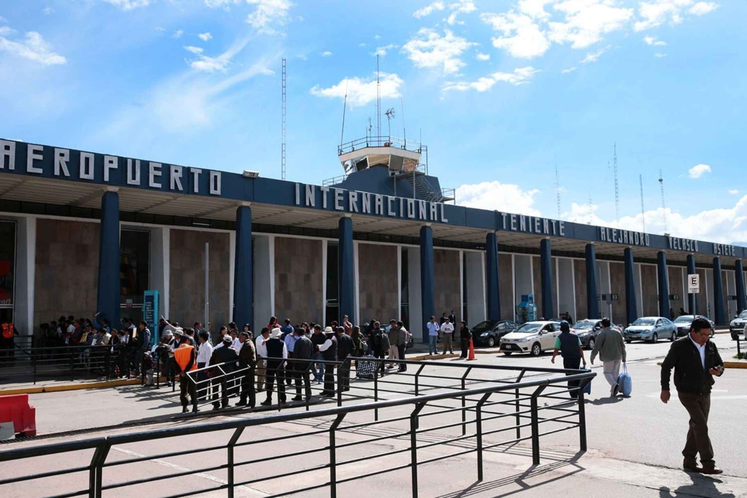 Cusco: Airport private Transfer