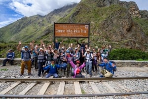 Cusco: Amazing Classic Inca Trail 4 Days & Train