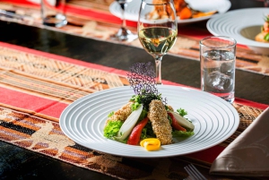 Cusco: Andyjski pokaz folklorystyczny z kolacją w Tunupa Plaza de Armas