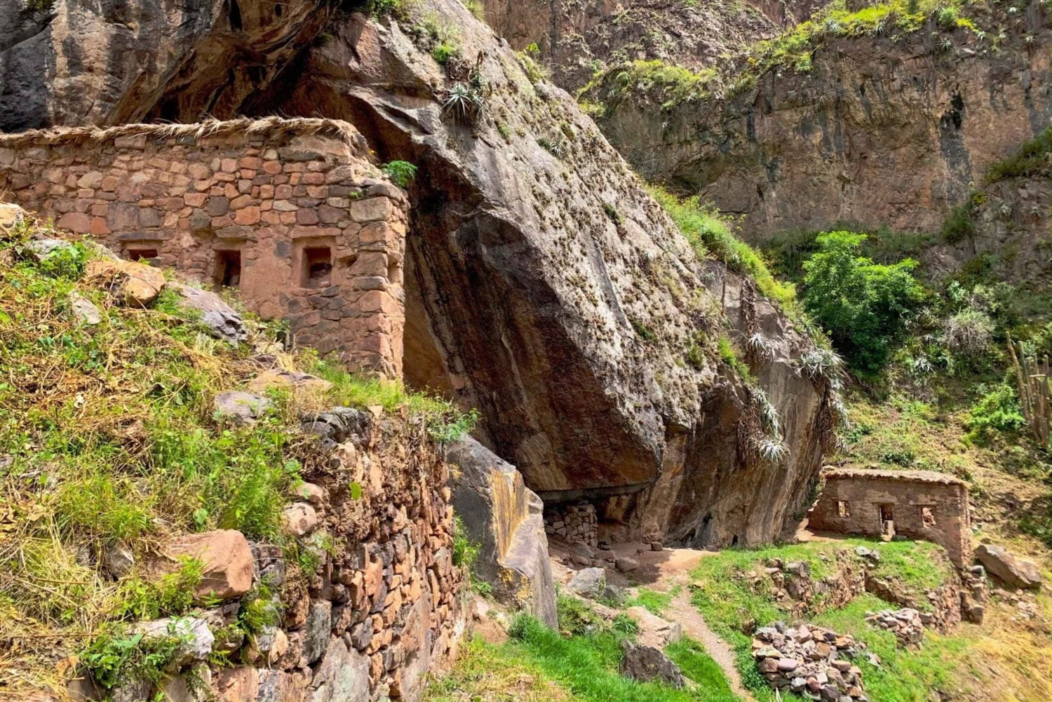 Cusco: mönkijäretki Ñaupa Iglesiaan, Raqaypataan ja Perolniyociin