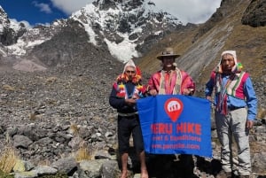 Cusco: Heldagsfottur til de syv innsjøene i Ausangate – måltider og billetter