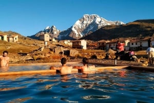 Cusco : Tour de l'Ausangate 7 lagunes avec sources d'eau chaude