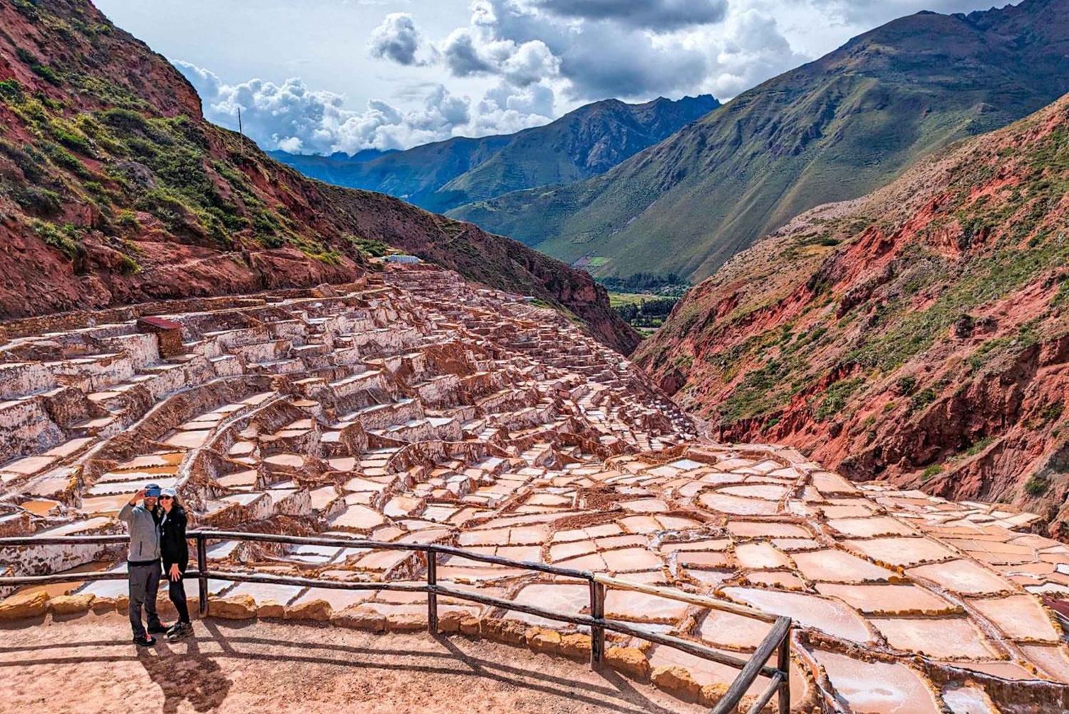 Cusco:Chinchero,Moray & Salt Mines drop-off in Ollantaytambo
