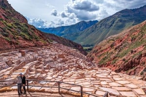 Cusco: Chinchero, Moray og saltgruver med avlevering i Ollantaytambo