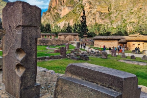 Cusco:Chinchero,Moray & Salt Mines drop-off in Ollantaytambo