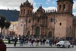 Cusco: City Tour and Humantay Lagoon 2-Day Trip
