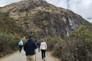 Cusco: City Tour and Humantay Lagoon 2-Day Trip