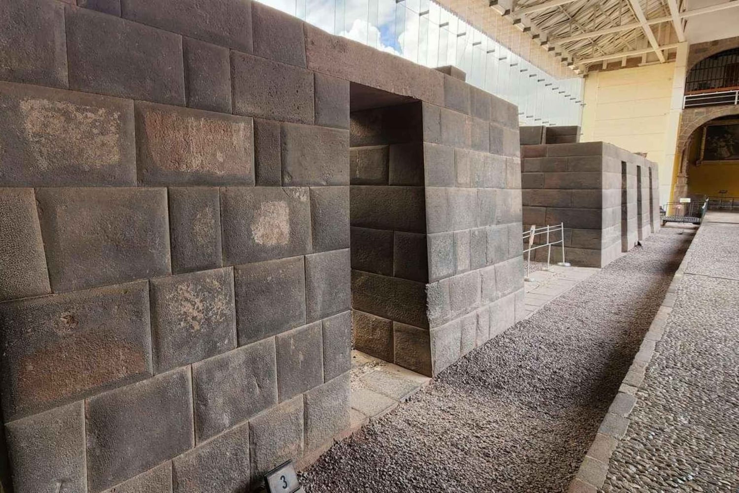 クスコ：市内観光 | 4 つの遺跡を巡る半日ツアー