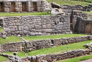クスコ：市内観光 | 4 つの遺跡を巡る半日ツアー