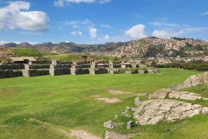 クスコ：市内観光 | 4 つの遺跡を巡る半日ツアー
