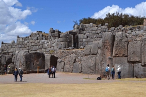 In Cusco: Saqsaywaman, Qenqo, Pukapukara, Tambomachay.