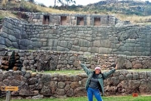 クスコ | クスコの必需品: 4日間3泊 - ホテル ✩✩✩