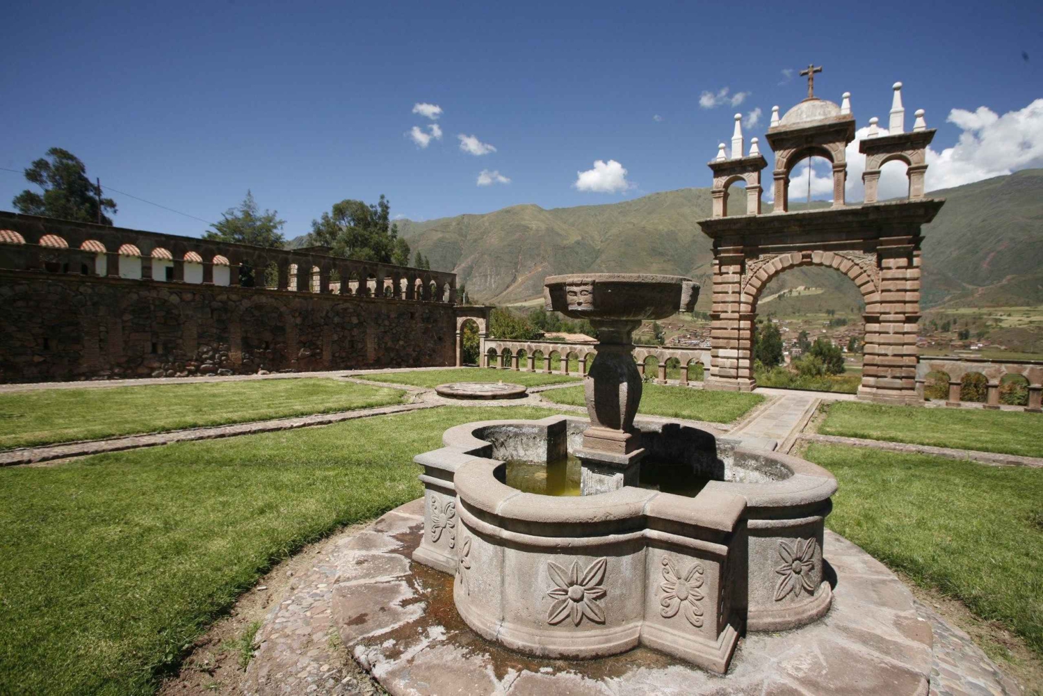 Cusco: Retki Raqchiin + Túpac Amaru II:n talo ja Hacienda Valleumbroso