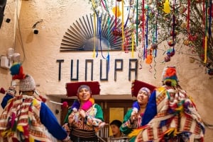 Cusco: Folkloric Andean Show & 3-Course Dinner at Tunupa