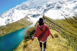 Cusco: Full-Day Humantay Lake with Picnic
