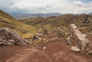 Cusco: Full-Day Private Hike to Palcoyo Rainbow Mountain